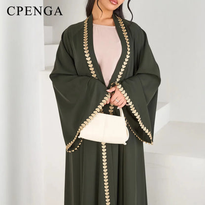 Abaya cardigan pudique pour femme.