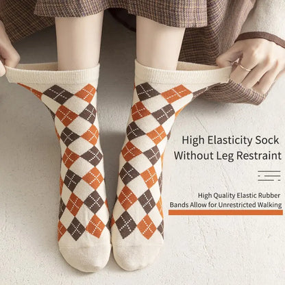 6 paires de printemps été femmes est moyen chaussettes tuyau kaki. doux et confortable