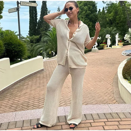 Ensembles pour femme : T-shirt et pantalon en maille ajourée.